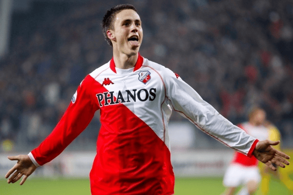 爱游戏APP下载-包含荷甲赛后再迎强敌；费耶诺德绝杀压哨；主帅态度——更衣室稳定；阵容厚度经受考验的词条